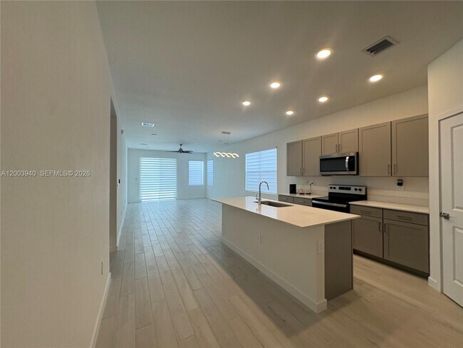 Building Photo - 12948 SW 265th Terrace