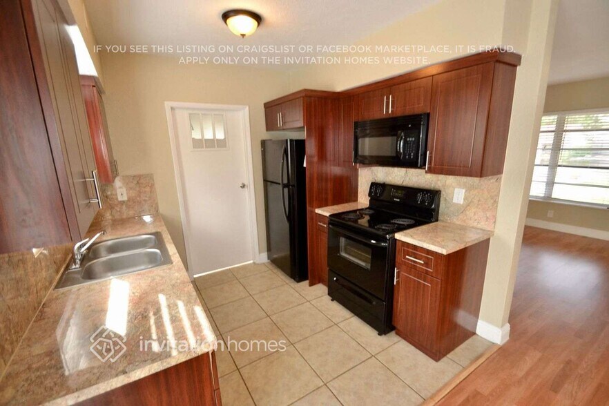 Building Photo - 6550 Coolidge St