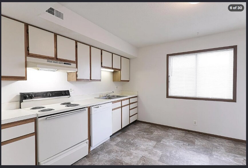 Building Photo - 4106 Baldwin Ave