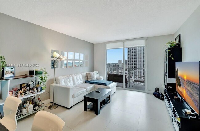 Building Photo - 275 NE 18th St