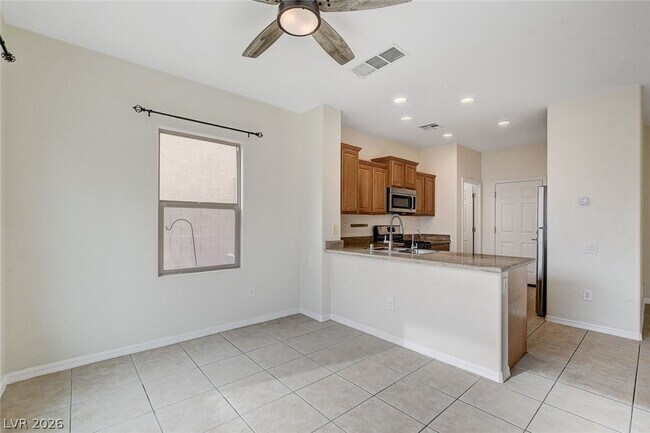 Building Photo - 4229 W Galapagos Ave