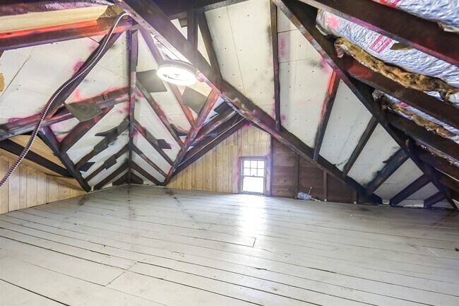 Building Photo - 237 73RD St