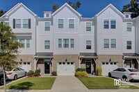 Building Photo - 5208 New Palm Ct