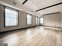 Building Photo - 1365 Wisconsin Ave NW