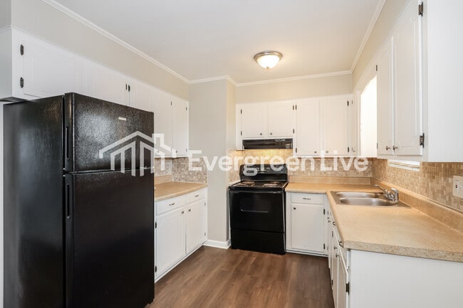 Building Photo - 2508 Dexter Rd