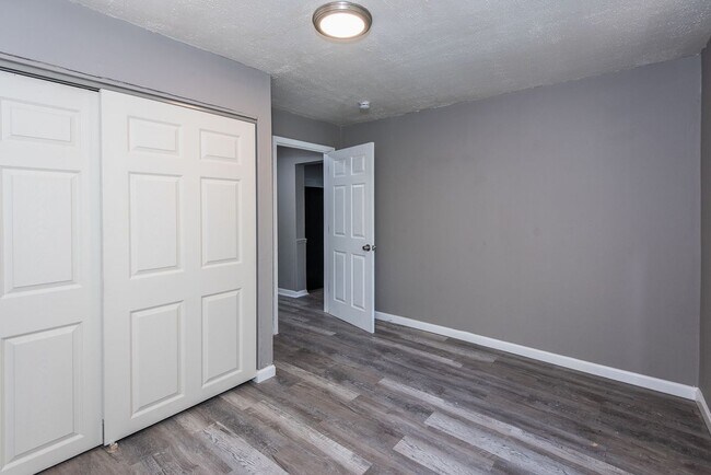 Building Photo - 8819 North Ave