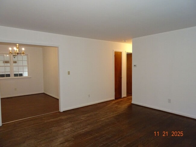 Building Photo - Single Home in Holiday Park for Rent