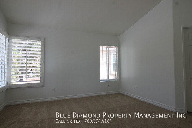 Building Photo - 801 Mosaic Cir