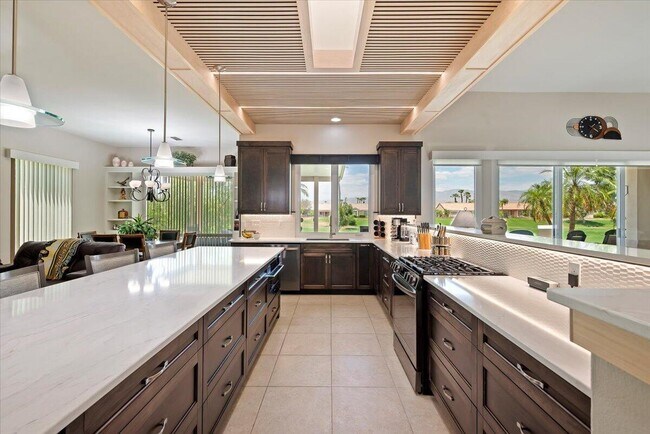 Building Photo - 39305 Fernwood Glen Ct