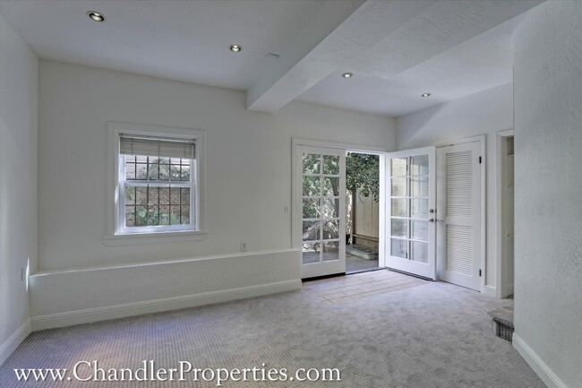 Building Photo - 3217 Gough St