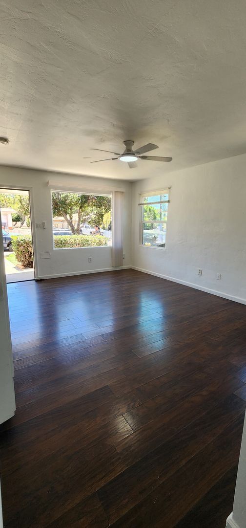 Building Photo - $500 Move in Special!! Spacious 3bdr house near College Grove!