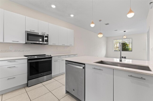 Building Photo - 4546 NW 83rd Ave