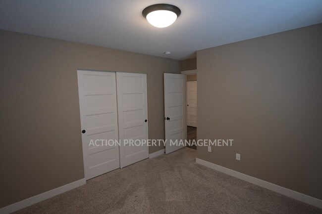 Building Photo - 2 bed + office, 2 bath home in Sequim
