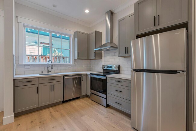 Building Photo - Newer High-Tech Home | Top Schools | Great...