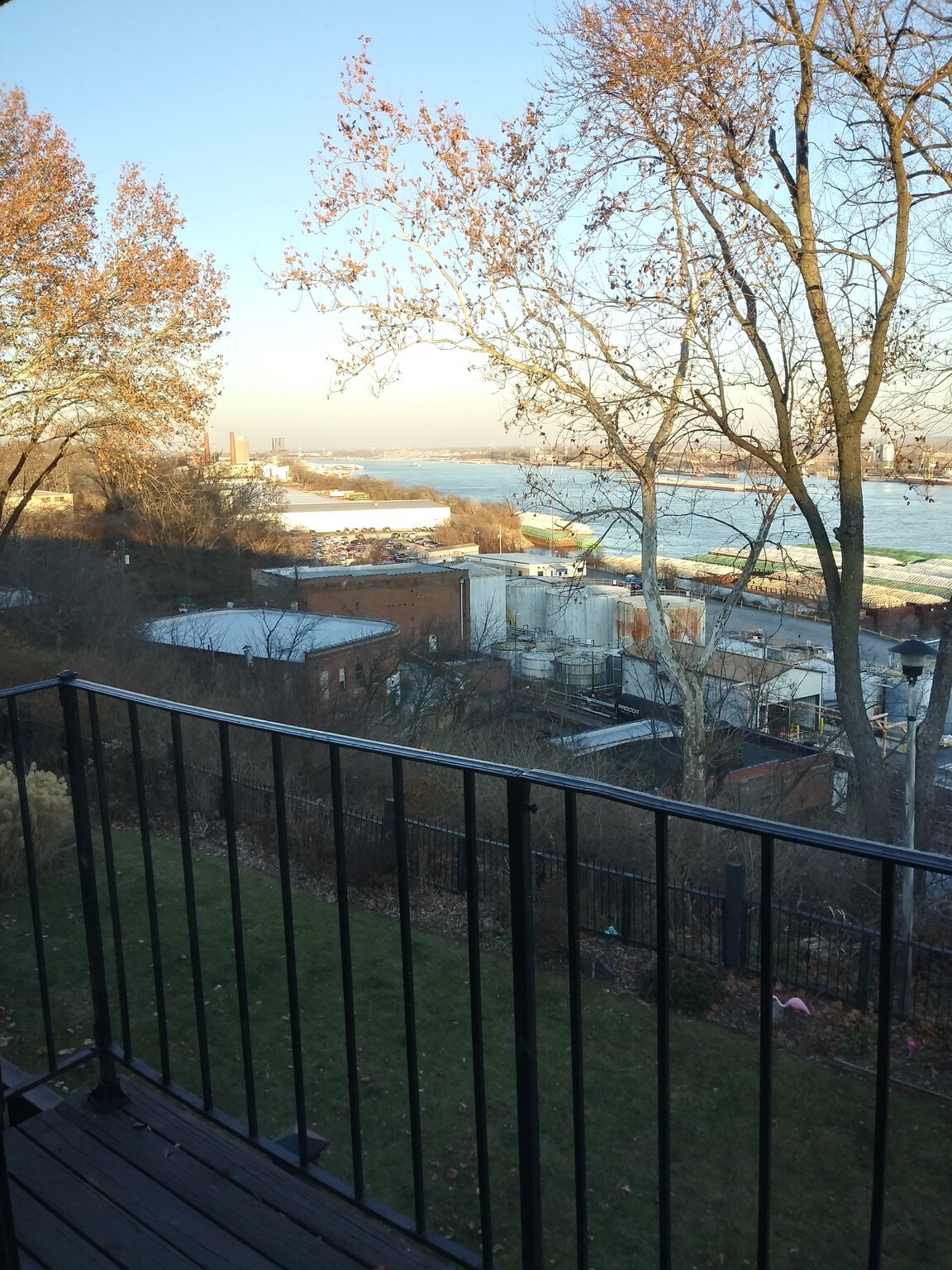 Mississippi River Views - 4564 Ohio Ave