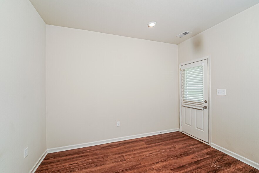Building Photo - 8053 Hagood St