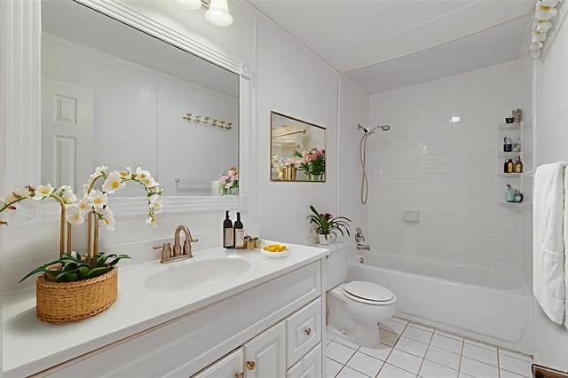 Building Photo - 1441 Everglades Dr