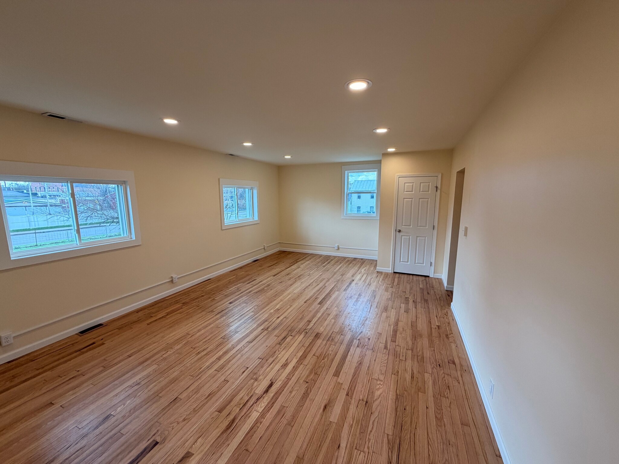 Living room - 214 Perry St