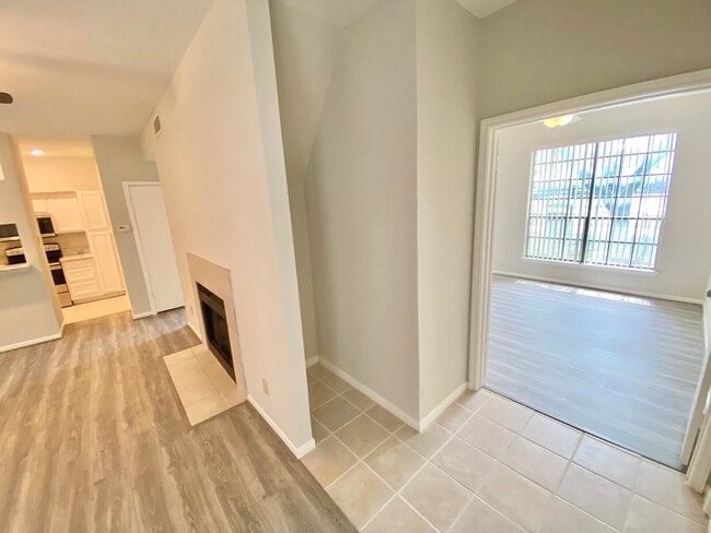 Building Photo - 2121 El Paseo St