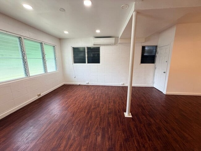Building Photo - 1638 Ala Mahina Pl