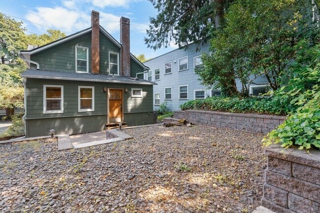 Building Photo - 4927 S Corbett Ave