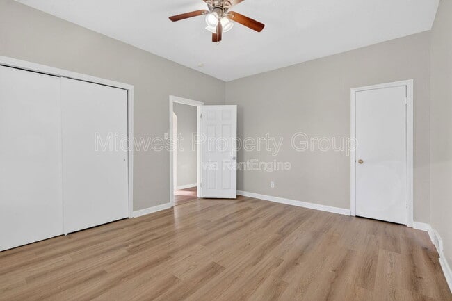 Building Photo - 5978 Laurette Ave