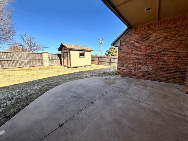 Building Photo - 13201 SW 2nd Terrace