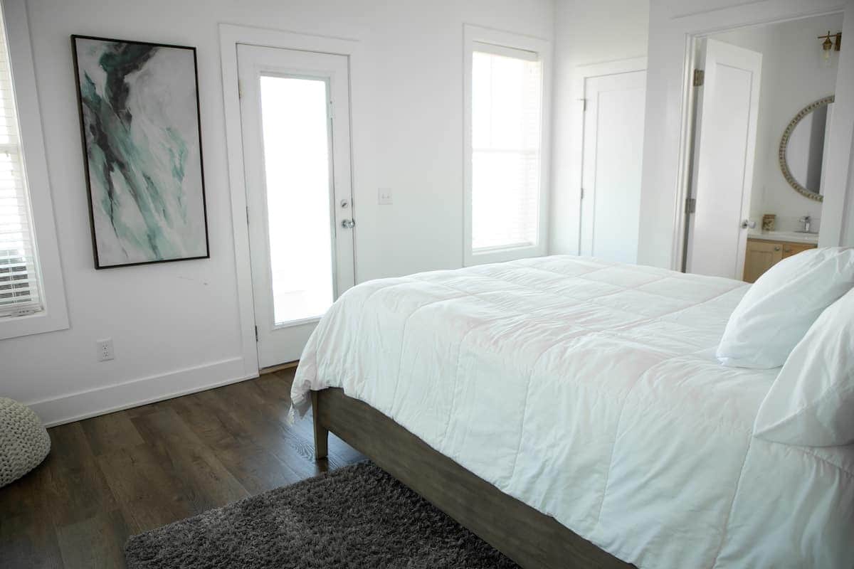 Building Photo - 2025 Loretta Parker Lane