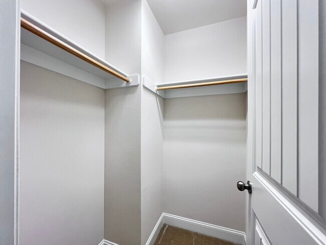 Building Photo - 2707 Masonboro Ferry Dr