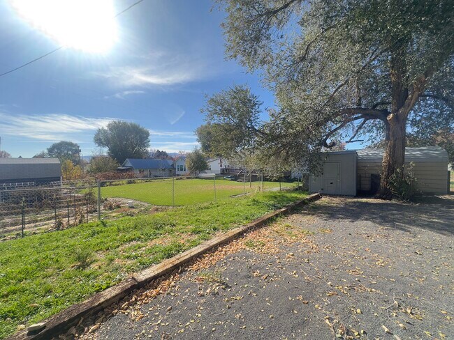 Building Photo - 279 4th N St