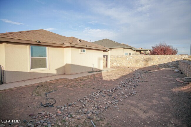 Building Photo - 14308 Arabian Point