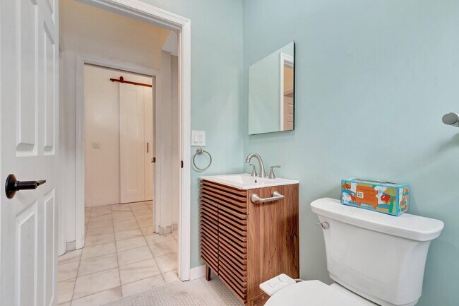 Building Photo - 7810 Villa Nova Dr