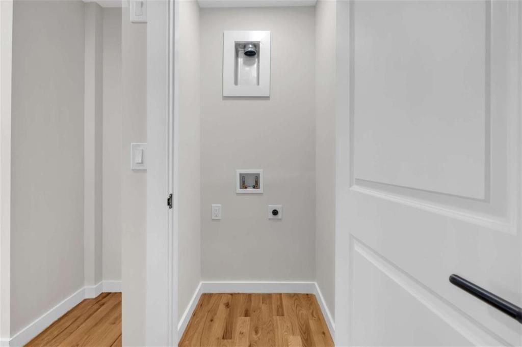 Building Photo - 1427 Lorenzo Dr SW