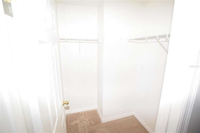 Building Photo - 622 Alfani St