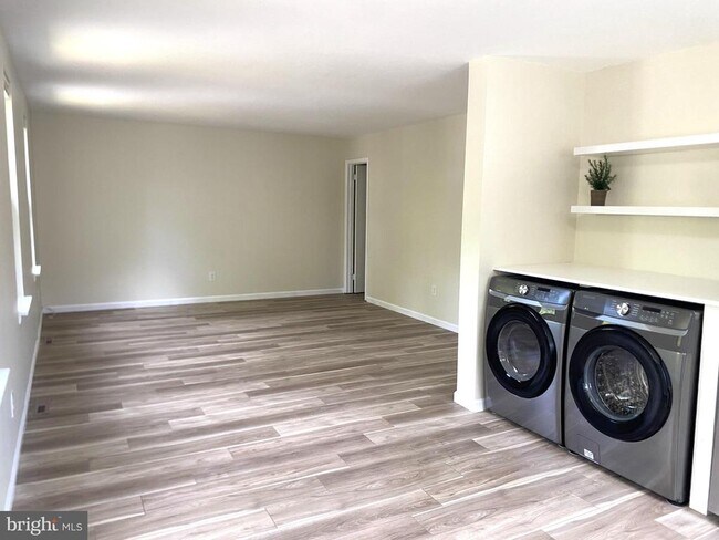 Building Photo - 230 Almonesson Rd