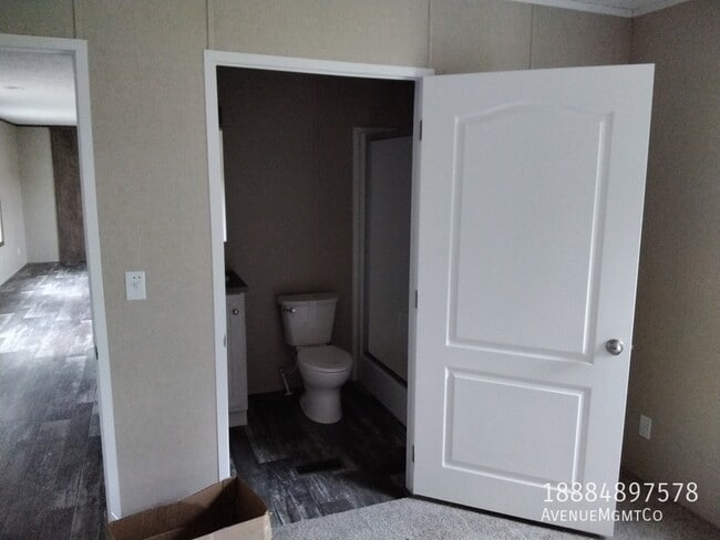 Building Photo - 226 Old Tavern Ln