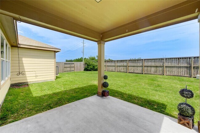 Building Photo - 16003 Peach Bluff Ln