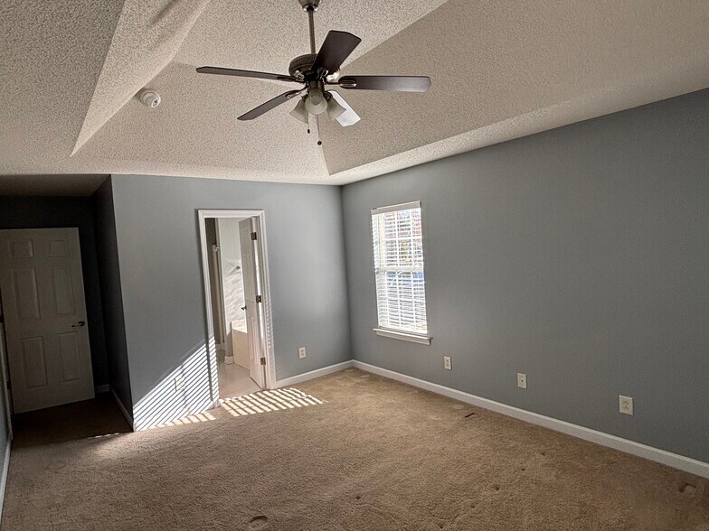 Building Photo - 3806 Cassidy Dr