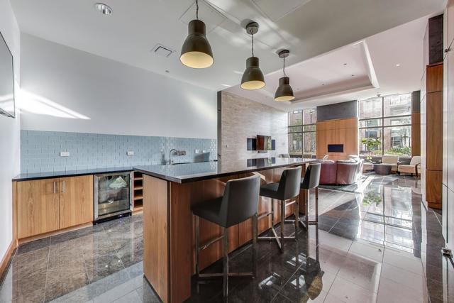 Building Photo - 420 E Waterside Dr