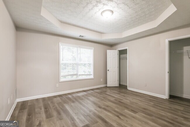 Building Photo - 7600 Crestwicke Crossing Dr