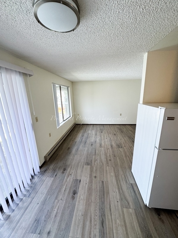 Building Photo - Pinetree