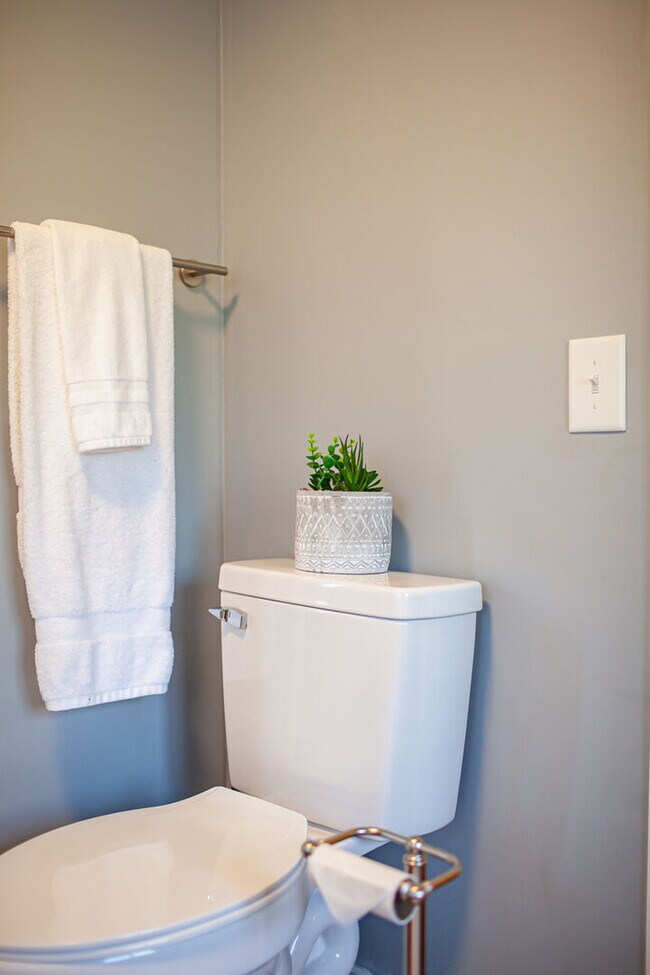 Building Photo - 161 Calhoun Rd