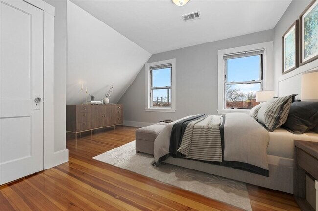 Building Photo - 129 Lynnway