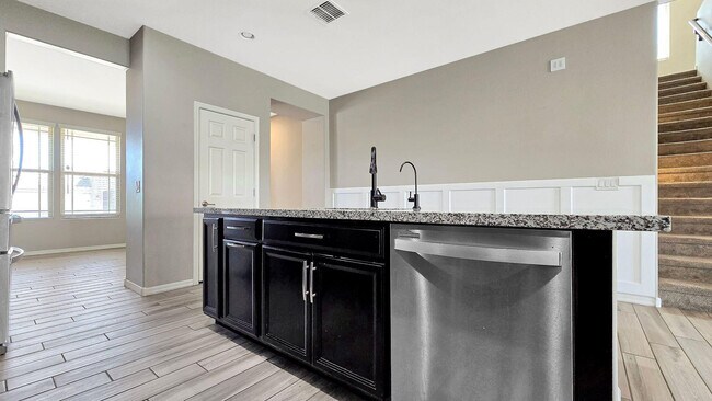 Building Photo - 17156 W Lincoln St