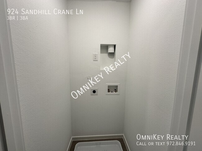 Building Photo - 924 Sandhill Crane Ln