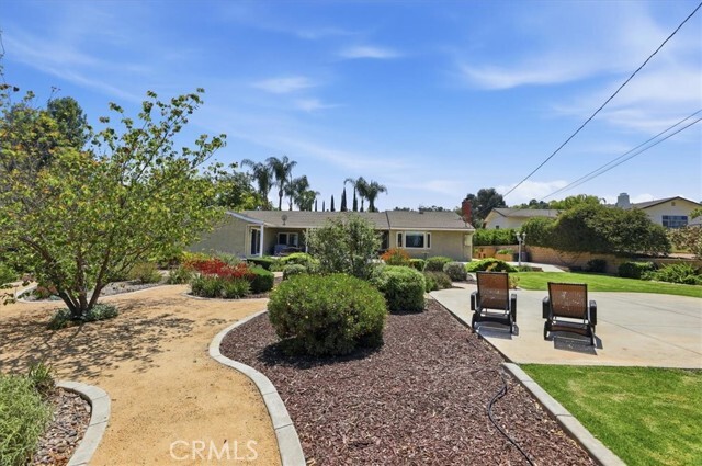 Building Photo - 16540 Wagon Wheel Dr