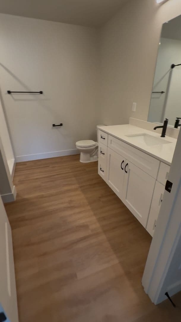 Building Photo - 2 bed 2 bath apartment (FIRST MONTH RENT F...