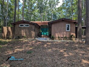 Building Photo - 111 Virginia Dr