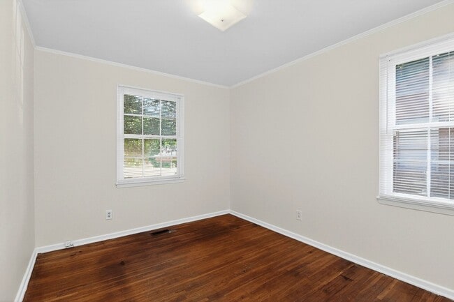 Building Photo - 3 Bedroom Home located in Lincoln Heights!
