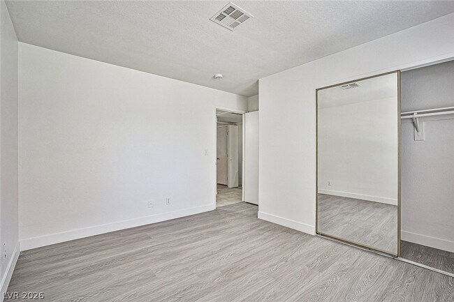 Building Photo - 8410 Eldora Ave